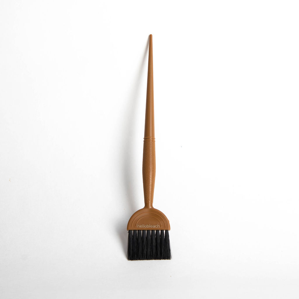 Hello Bleach Small Clay Tint Brush