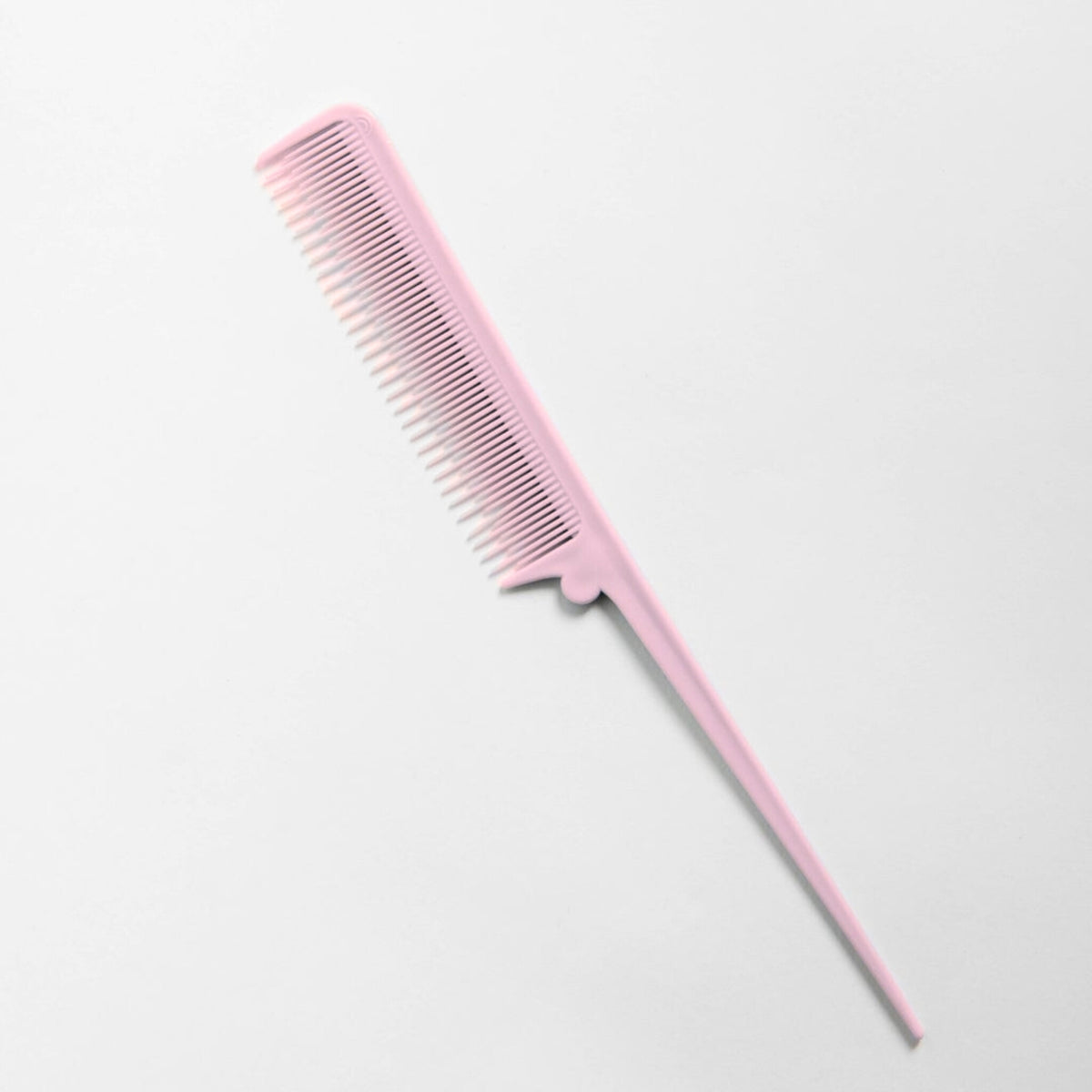 Peigne à queue en plastique Hello Bleach - Bby Pink 